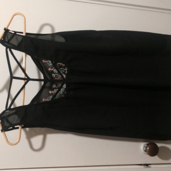 Women's top - Picture 2 of 2